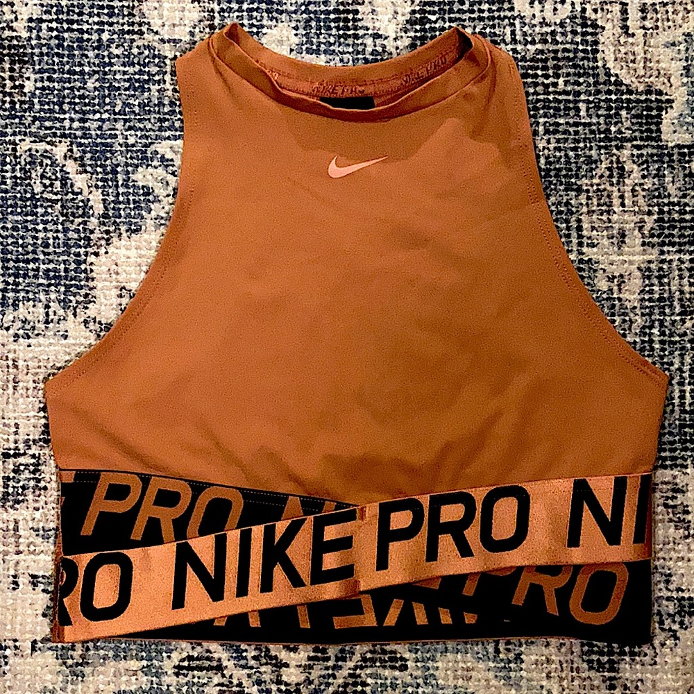 Nike sports top new never worn!